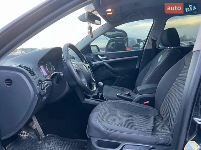 Черный Шкода Октавия, объемом двигателя 2 л и пробегом 307 тыс. км за 6990 $, фото 18 на Automoto.ua