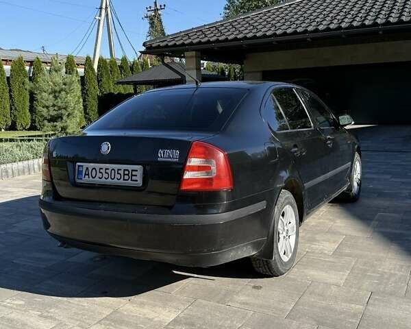 Чорний Шкода Октавія, об'ємом двигуна 2 л та пробігом 315 тис. км за 6100 $, фото 2 на Automoto.ua