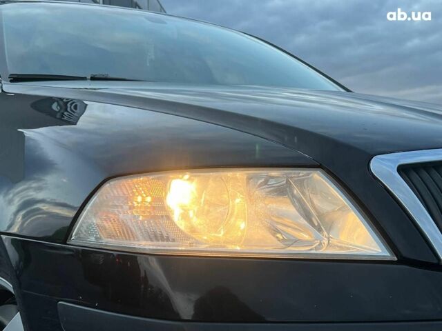 Чорний Шкода Октавія, об'ємом двигуна 2 л та пробігом 307 тис. км за 6990 $, фото 11 на Automoto.ua