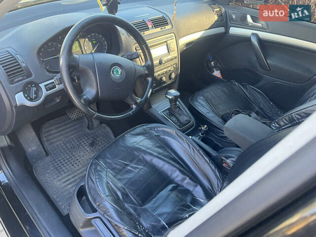 Черный Шкода Октавия, объемом двигателя 1.9 л и пробегом 391 тыс. км за 8450 $, фото 12 на Automoto.ua