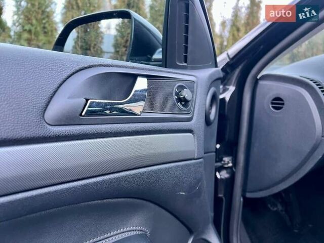 Чорний Шкода Октавія, об'ємом двигуна 1.8 л та пробігом 182 тис. км за 5999 $, фото 81 на Automoto.ua