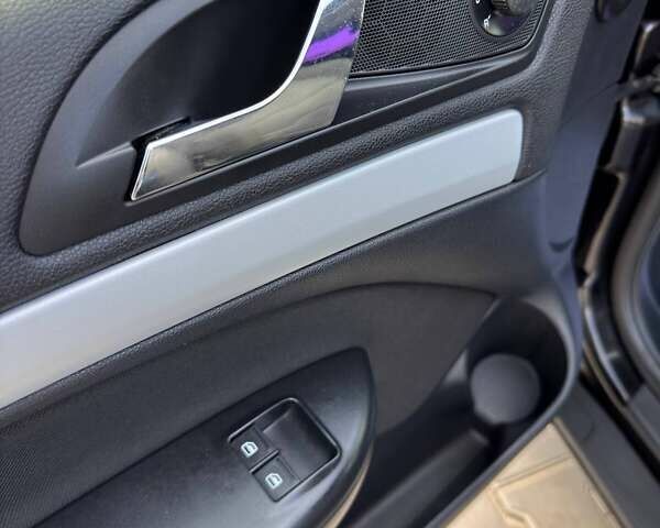 Черный Шкода Октавия, объемом двигателя 1.6 л и пробегом 212 тыс. км за 6999 $, фото 12 на Automoto.ua