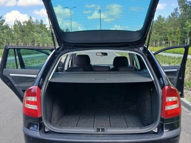 Черный Шкода Октавия, объемом двигателя 1.9 л и пробегом 219 тыс. км за 1750 $, фото 8 на Automoto.ua