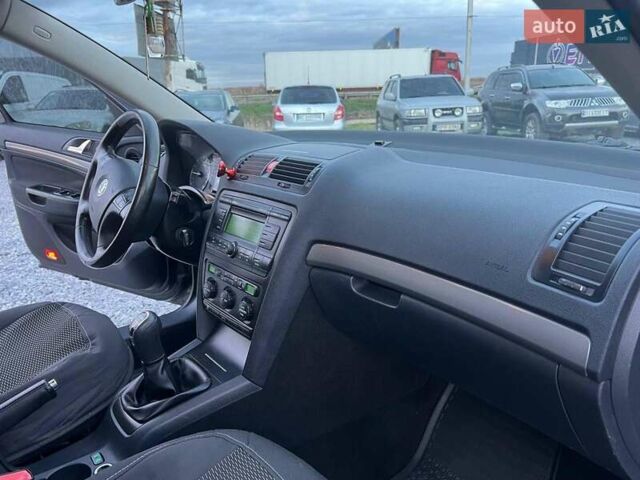 Черный Шкода Октавия, объемом двигателя 2 л и пробегом 307 тыс. км за 6990 $, фото 37 на Automoto.ua