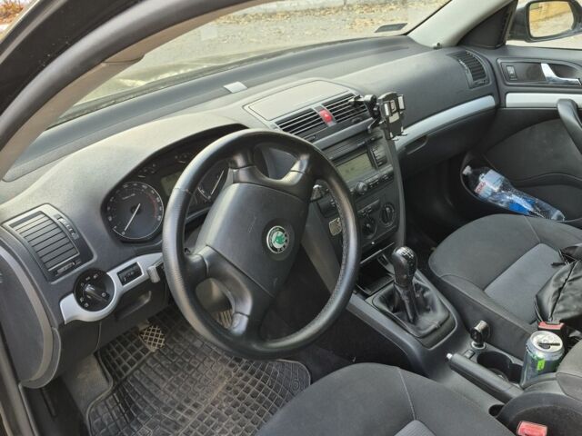 Чорний Шкода Октавія, об'ємом двигуна 1.9 л та пробігом 400 тис. км за 2700 $, фото 7 на Automoto.ua