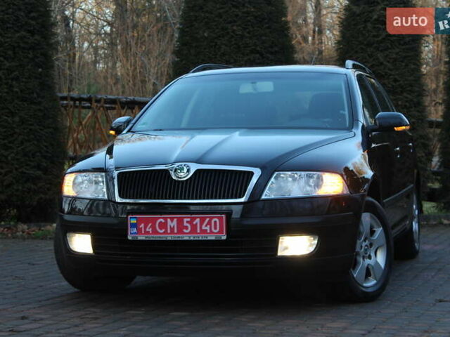 Черный Шкода Октавия, объемом двигателя 1.6 л и пробегом 215 тыс. км за 6390 $, фото 1 на Automoto.ua