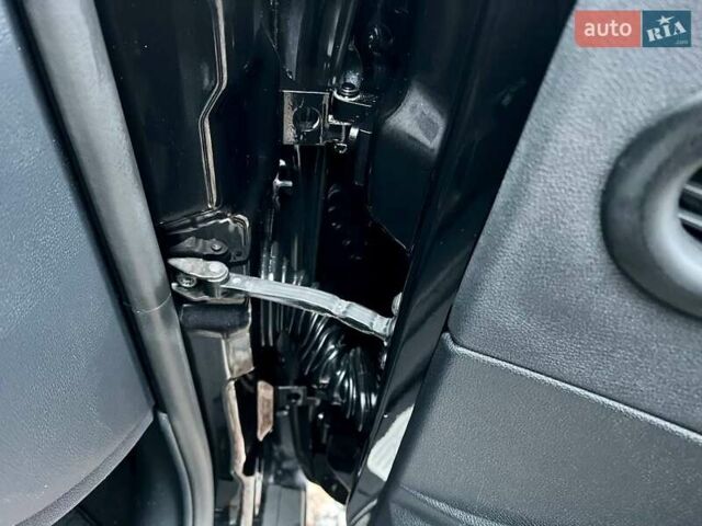 Чорний Шкода Октавія, об'ємом двигуна 1.8 л та пробігом 182 тис. км за 5999 $, фото 157 на Automoto.ua