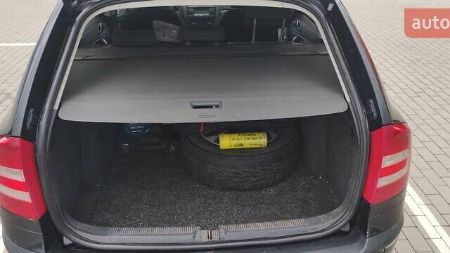 Черный Шкода Октавия, объемом двигателя 1.8 л и пробегом 300 тыс. км за 5000 $, фото 7 на Automoto.ua
