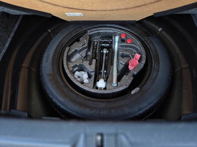 Черный Шкода Октавия, объемом двигателя 1.6 л и пробегом 239 тыс. км за 6955 $, фото 13 на Automoto.ua