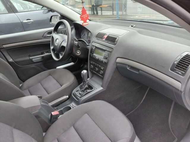 Чорний Шкода Октавія, об'ємом двигуна 0 л та пробігом 178 тис. км за 6500 $, фото 6 на Automoto.ua