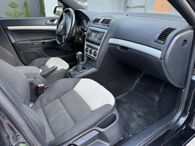 Черный Шкода Октавия, объемом двигателя 2 л и пробегом 280 тыс. км за 7000 $, фото 20 на Automoto.ua