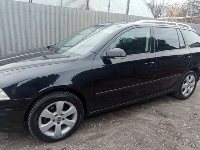 Черный Шкода Октавия, объемом двигателя 0 л и пробегом 204 тыс. км за 7338 $, фото 3 на Automoto.ua