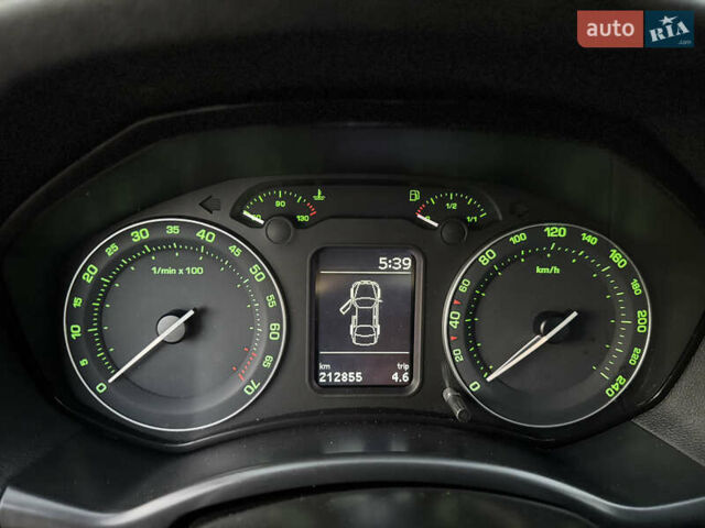 Чорний Шкода Октавія, об'ємом двигуна 1.8 л та пробігом 212 тис. км за 7750 $, фото 35 на Automoto.ua