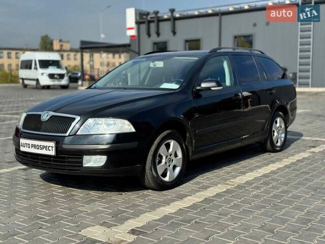 Черный Шкода Октавия, объемом двигателя 1.6 л и пробегом 212 тыс. км за 6999 $, фото 2 на Automoto.ua