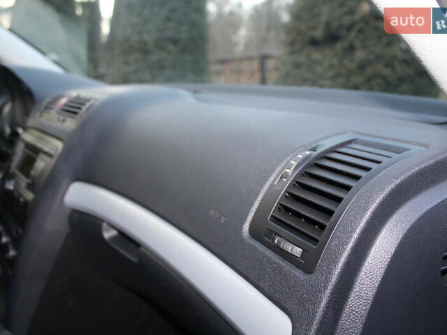 Чорний Шкода Октавія, об'ємом двигуна 1.6 л та пробігом 215 тис. км за 5990 $, фото 104 на Automoto.ua