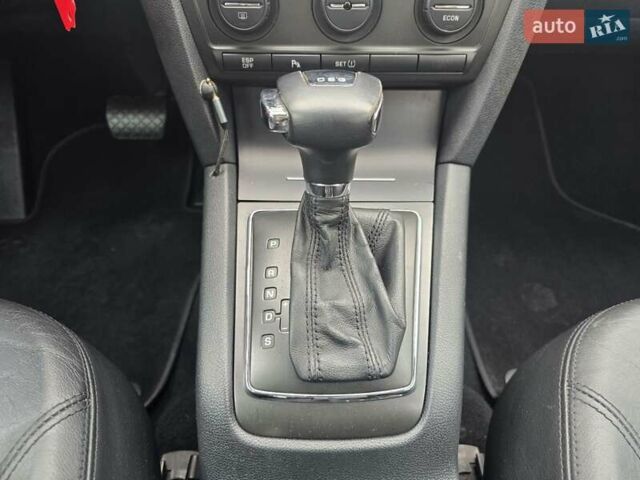 Черный Шкода Октавия, объемом двигателя 2 л и пробегом 245 тыс. км за 9199 $, фото 60 на Automoto.ua