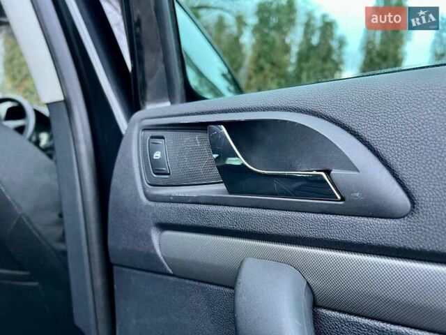 Чорний Шкода Октавія, об'ємом двигуна 1.8 л та пробігом 182 тис. км за 5999 $, фото 120 на Automoto.ua