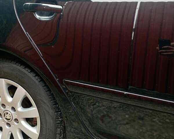 Черный Шкода Октавия, объемом двигателя 1.6 л и пробегом 272 тыс. км за 6000 $, фото 3 на Automoto.ua