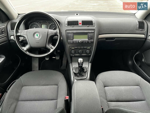 Чорний Шкода Октавія, об'ємом двигуна 1.8 л та пробігом 149 тис. км за 7399 $, фото 48 на Automoto.ua