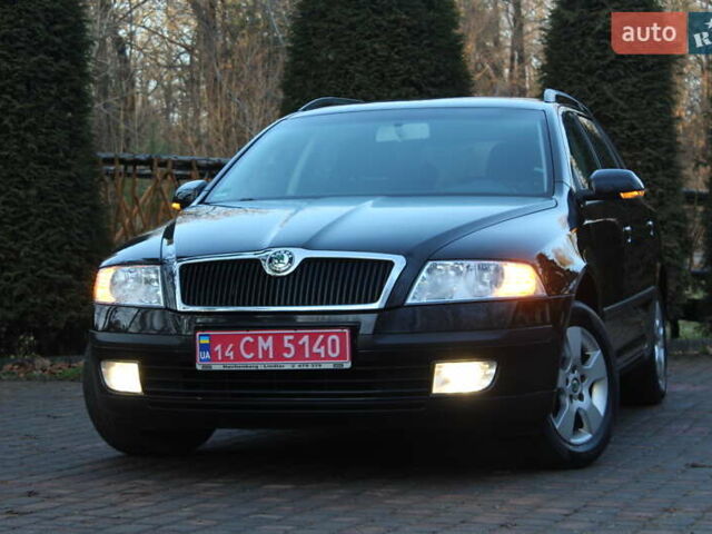 Черный Шкода Октавия, объемом двигателя 1.6 л и пробегом 215 тыс. км за 6390 $, фото 2 на Automoto.ua