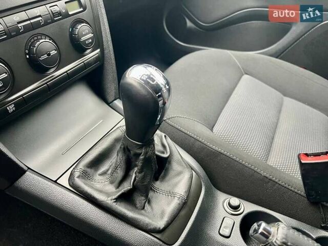 Черный Шкода Октавия, объемом двигателя 1.6 л и пробегом 198 тыс. км за 6700 $, фото 82 на Automoto.ua