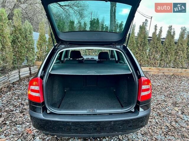 Чорний Шкода Октавія, об'ємом двигуна 1.8 л та пробігом 182 тис. км за 5999 $, фото 140 на Automoto.ua