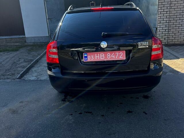 Чорний Шкода Октавія, об'ємом двигуна 2 л та пробігом 230 тис. км за 6600 $, фото 1 на Automoto.ua