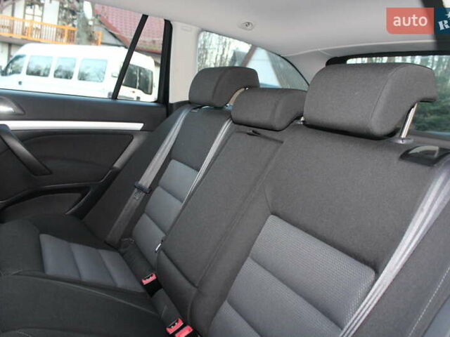 Черный Шкода Октавия, объемом двигателя 1.6 л и пробегом 215 тыс. км за 6390 $, фото 88 на Automoto.ua