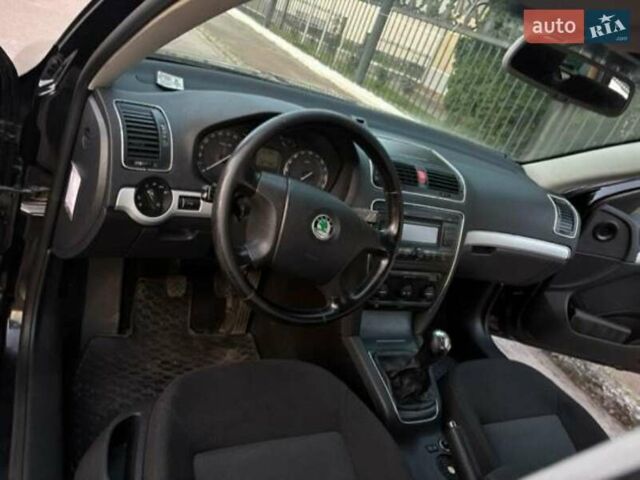 Черный Шкода Октавия, объемом двигателя 1.6 л и пробегом 287 тыс. км за 6100 $, фото 12 на Automoto.ua