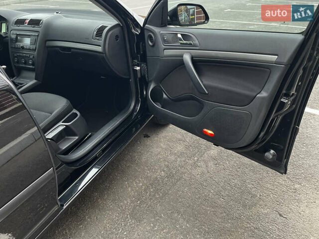 Чорний Шкода Октавія, об'ємом двигуна 1.8 л та пробігом 149 тис. км за 7399 $, фото 75 на Automoto.ua