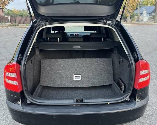 Чорний Шкода Октавія, об'ємом двигуна 1.6 л та пробігом 239 тис. км за 7800 $, фото 13 на Automoto.ua