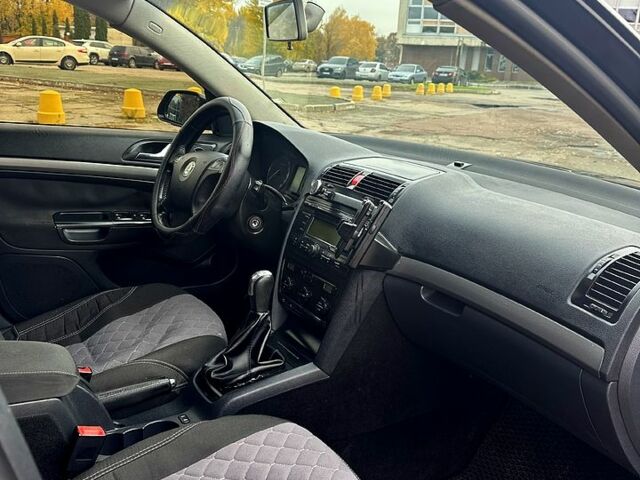 Черный Шкода Октавия, объемом двигателя 2 л и пробегом 270 тыс. км за 6200 $, фото 11 на Automoto.ua