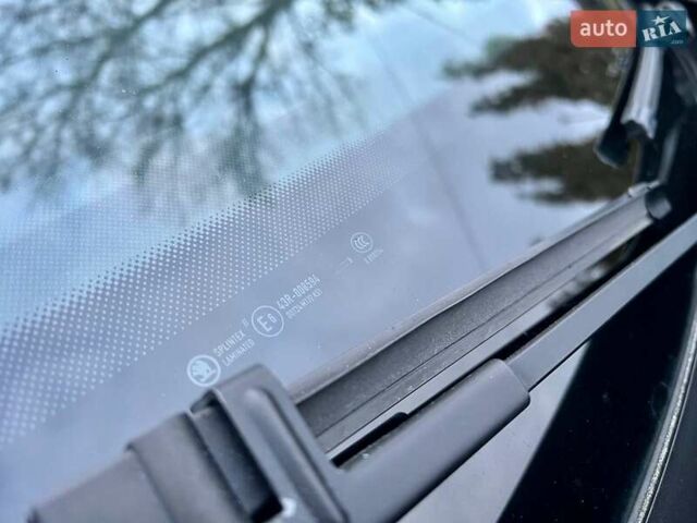 Чорний Шкода Октавія, об'ємом двигуна 1.8 л та пробігом 182 тис. км за 5999 $, фото 161 на Automoto.ua
