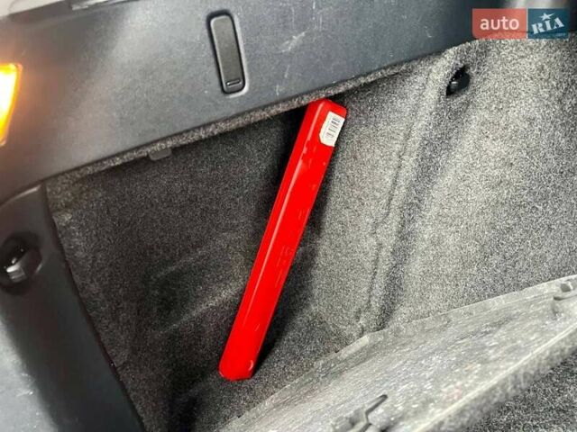 Черный Шкода Октавия, объемом двигателя 1.6 л и пробегом 198 тыс. км за 6700 $, фото 126 на Automoto.ua