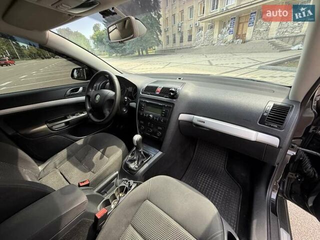 Чорний Шкода Октавія, об'ємом двигуна 2 л та пробігом 338 тис. км за 7300 $, фото 12 на Automoto.ua