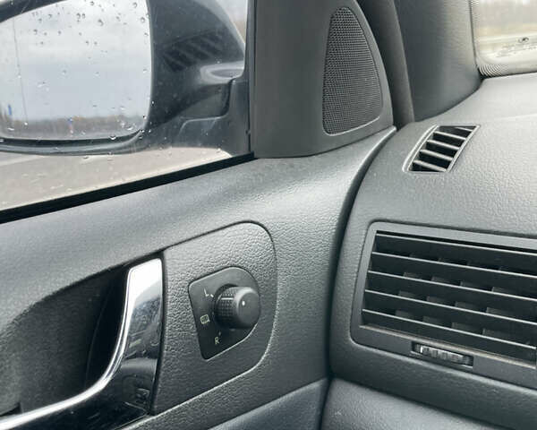 Чорний Шкода Октавія, об'ємом двигуна 1.6 л та пробігом 223 тис. км за 6300 $, фото 13 на Automoto.ua