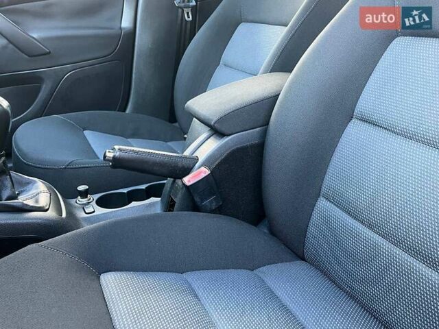 Черный Шкода Октавия, объемом двигателя 1.8 л и пробегом 218 тыс. км за 6200 $, фото 15 на Automoto.ua