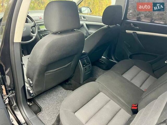 Черный Шкода Октавия, объемом двигателя 1.6 л и пробегом 198 тыс. км за 6700 $, фото 99 на Automoto.ua