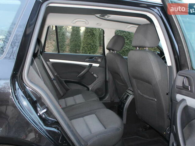 Черный Шкода Октавия, объемом двигателя 1.6 л и пробегом 215 тыс. км за 6390 $, фото 94 на Automoto.ua