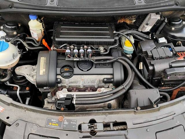 Чорний Шкода Октавія, об'ємом двигуна 1.4 л та пробігом 212 тис. км за 6200 $, фото 9 на Automoto.ua