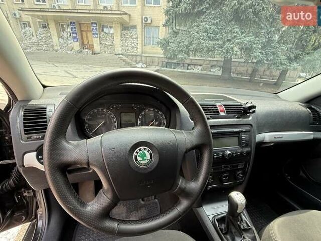 Чорний Шкода Октавія, об'ємом двигуна 2 л та пробігом 338 тис. км за 7300 $, фото 9 на Automoto.ua
