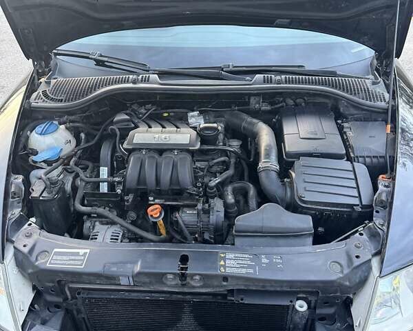 Чорний Шкода Октавія, об'ємом двигуна 1.6 л та пробігом 239 тис. км за 7800 $, фото 2 на Automoto.ua