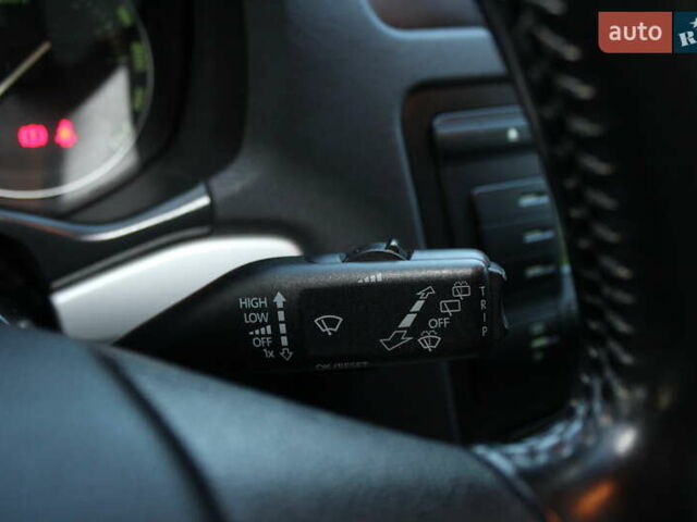 Черный Шкода Октавия, объемом двигателя 1.6 л и пробегом 215 тыс. км за 6390 $, фото 70 на Automoto.ua