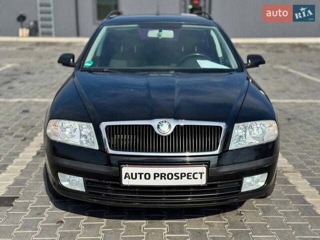 Черный Шкода Октавия, объемом двигателя 1.6 л и пробегом 212 тыс. км за 6999 $, фото 1 на Automoto.ua