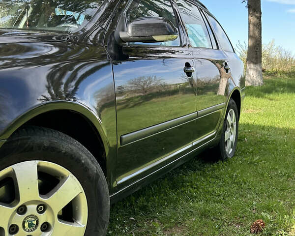 Чорний Шкода Октавія, об'ємом двигуна 1.8 л та пробігом 294 тис. км за 5999 $, фото 3 на Automoto.ua