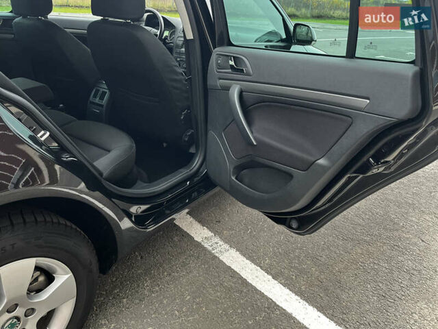 Чорний Шкода Октавія, об'ємом двигуна 1.8 л та пробігом 149 тис. км за 7399 $, фото 69 на Automoto.ua