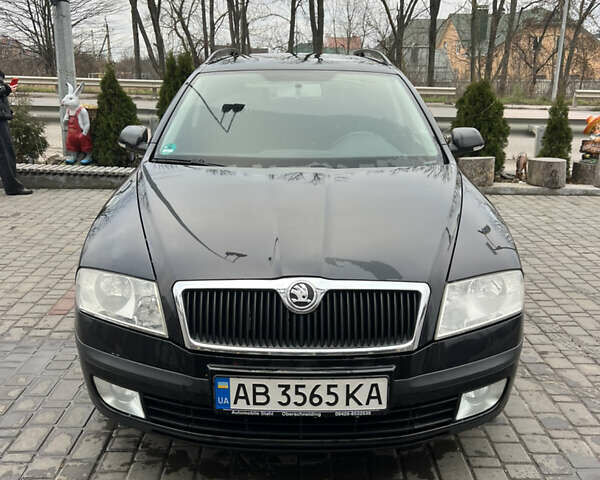 Черный Шкода Октавия, объемом двигателя 1.6 л и пробегом 242 тыс. км за 5500 $, фото 5 на Automoto.ua