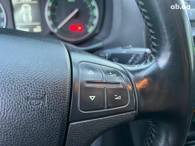 Чорний Шкода Октавія, об'ємом двигуна 2 л та пробігом 307 тис. км за 6990 $, фото 21 на Automoto.ua