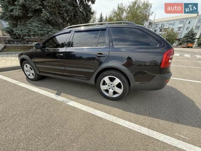 Чорний Шкода Октавія, об'ємом двигуна 2 л та пробігом 338 тис. км за 7300 $, фото 3 на Automoto.ua