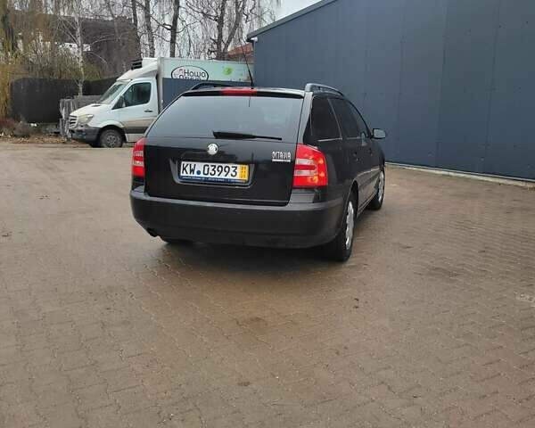 Черный Шкода Октавия, объемом двигателя 1.6 л и пробегом 217 тыс. км за 5900 $, фото 5 на Automoto.ua
